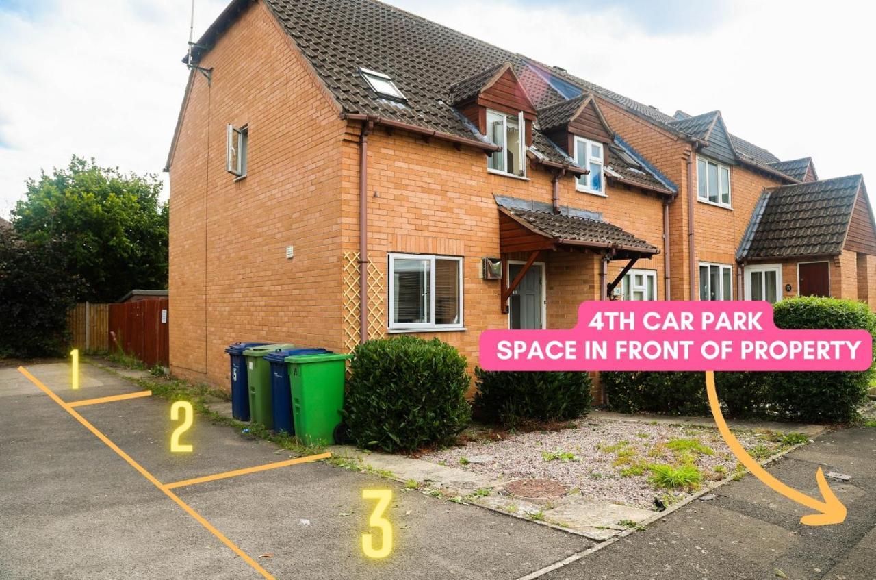Holiday home Luxe Cosy&spacious 2 Bed House - Super Fast Wi-fi & Private Parking Near Glo Airport & Cheltenham Racecourse Churchdown