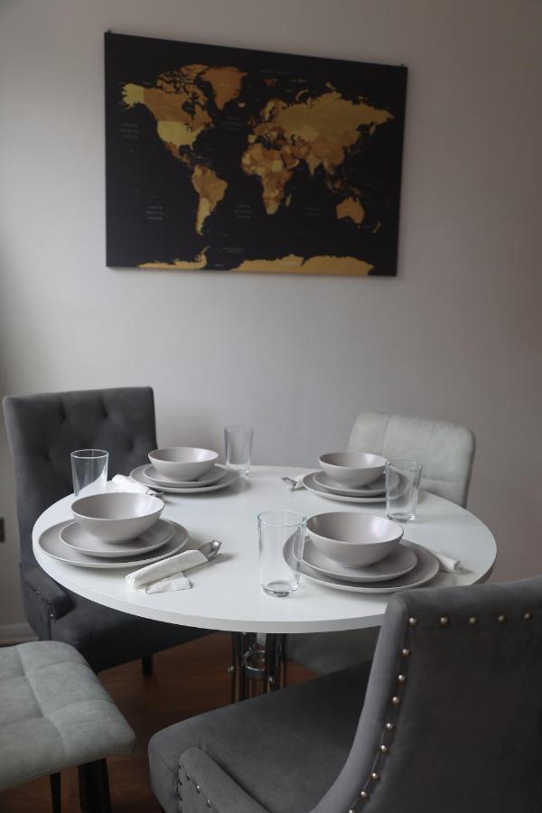 Luxe Cosy&spacious 2 Bed House - Super Fast Wi-fi & Private Parking Near Glo Airport & Cheltenham Racecourse * Churchdown